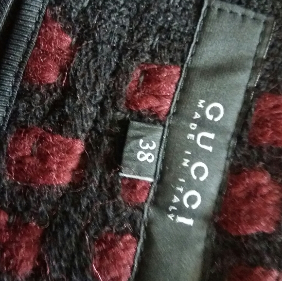 Authentic Gucci wool pleated skirt in size 38 - Picture 5 of 11